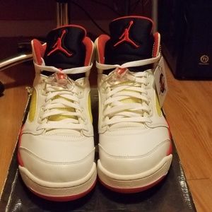 Air Jordan 5 Retro "Fire Red" 2006